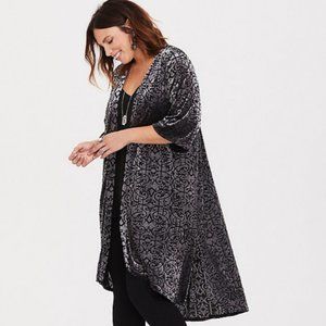 ISO Torrid OUTLANDER MALCOLM BURNOUT KIMONO